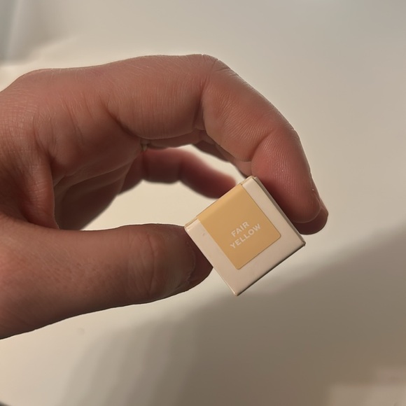 Brand New in Box - Jaclyn Cosmetics Perfecting Concealer - Fair Yellow ⭐️☀️ - Picture 2 of 2